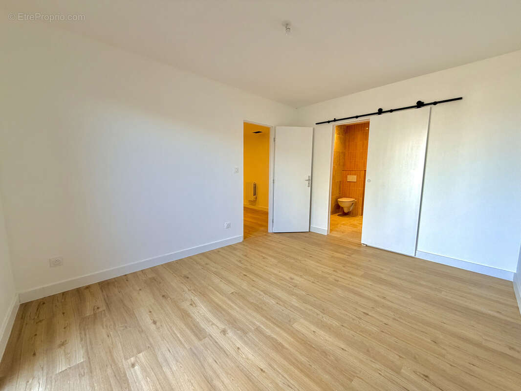 Maison à LA TOUR-DE-SALVAGNY