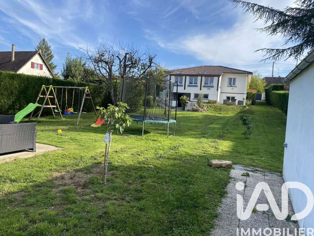 Photo 3 - Maison à COURTOIS-SUR-YONNE