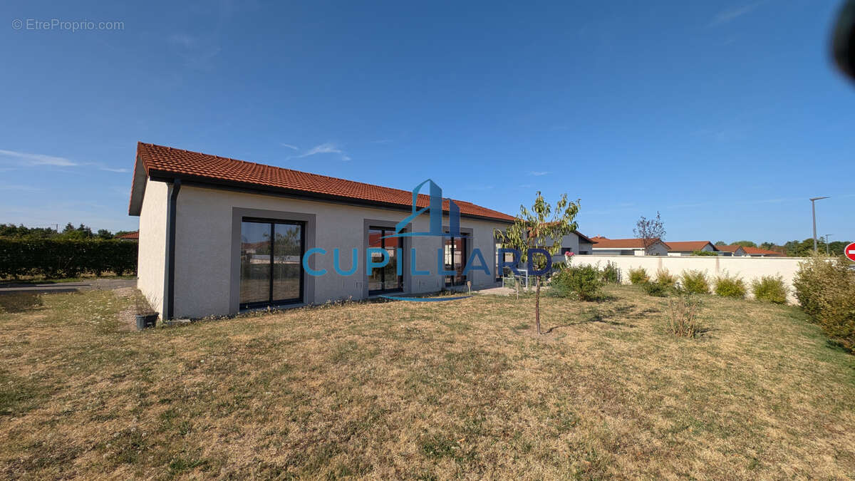 RENAISON - Maison récente - photo 17