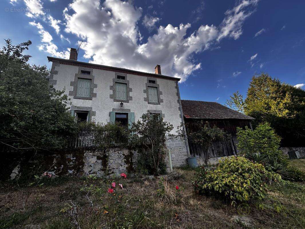 Maison 120 m² à Issoudun-Letrieix  - photo 3