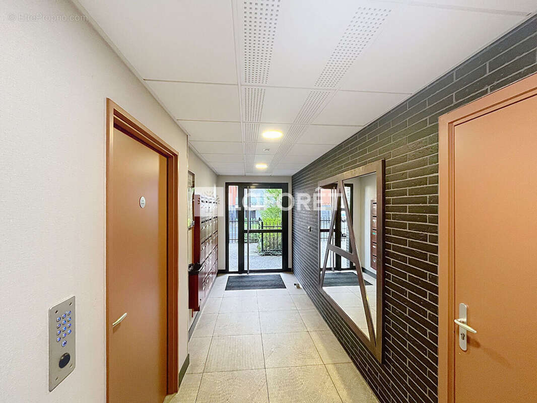 Appartement à SAINT-JEAN-DE-LA-RUELLE