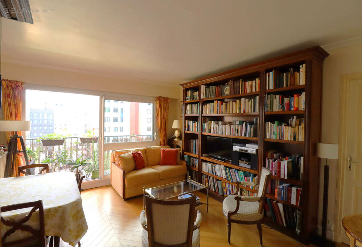 Appartement à ISSY-LES-MOULINEAUX