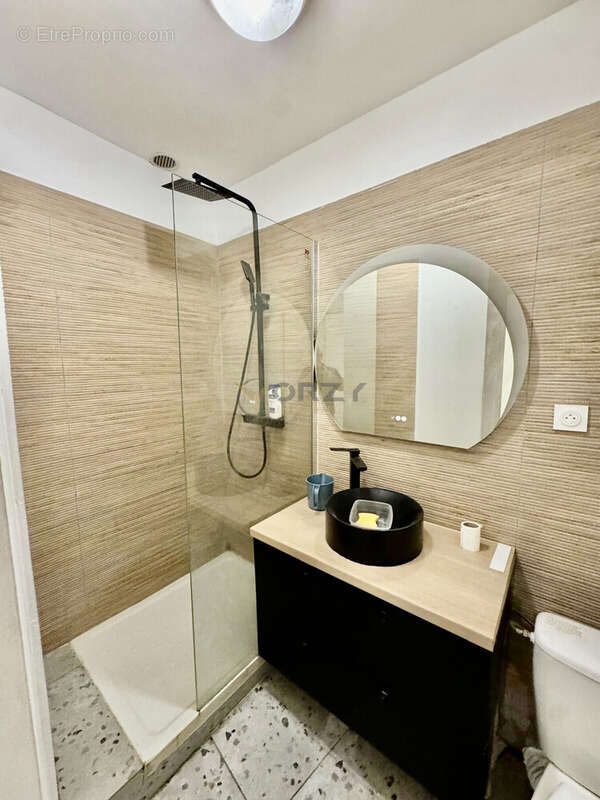 Appartement à MARSEILLE-1E