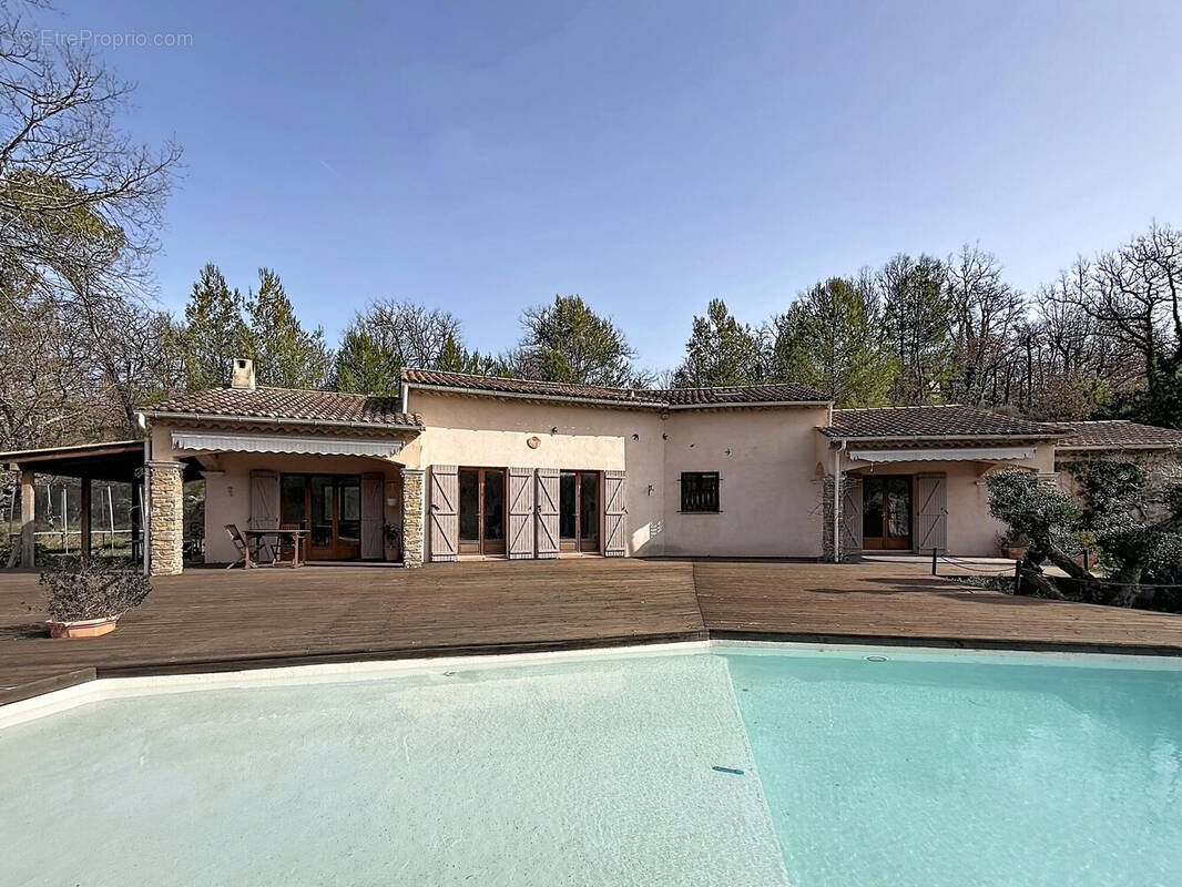 Maison à CALLIAN
