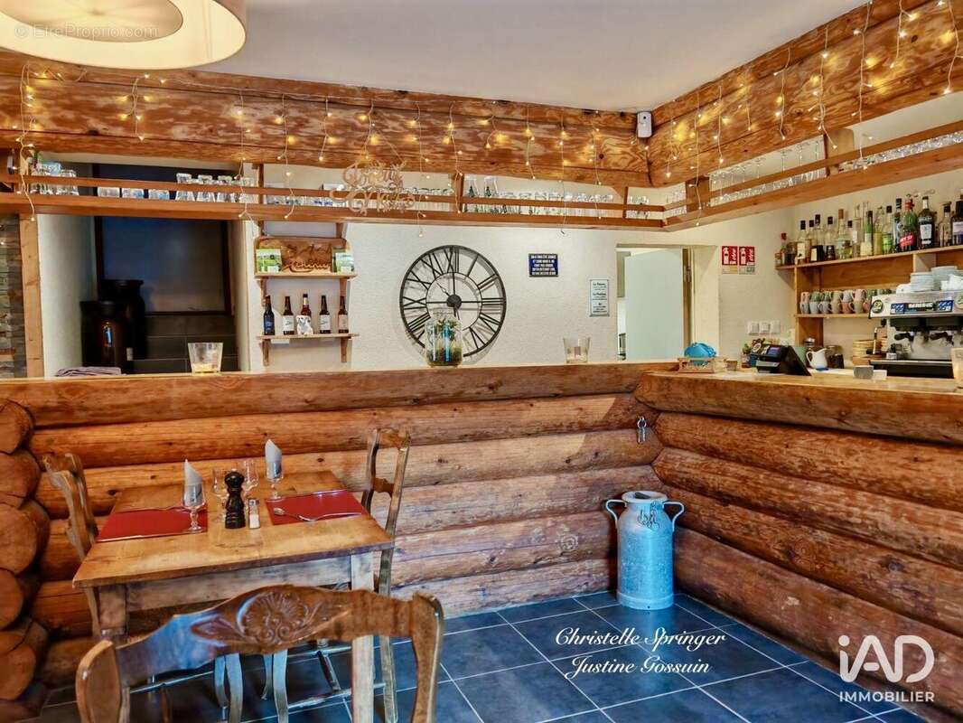 Photo 4 - Commerce à CHEZERY-FORENS