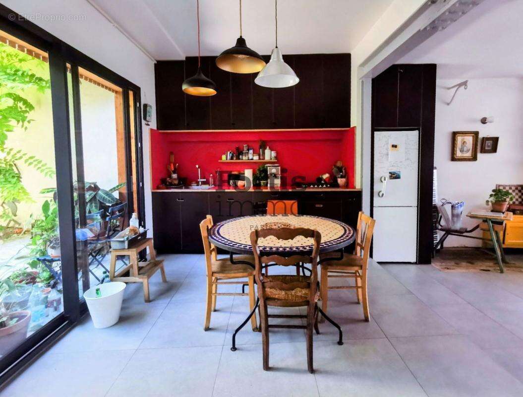 Maison à PARIS-20E