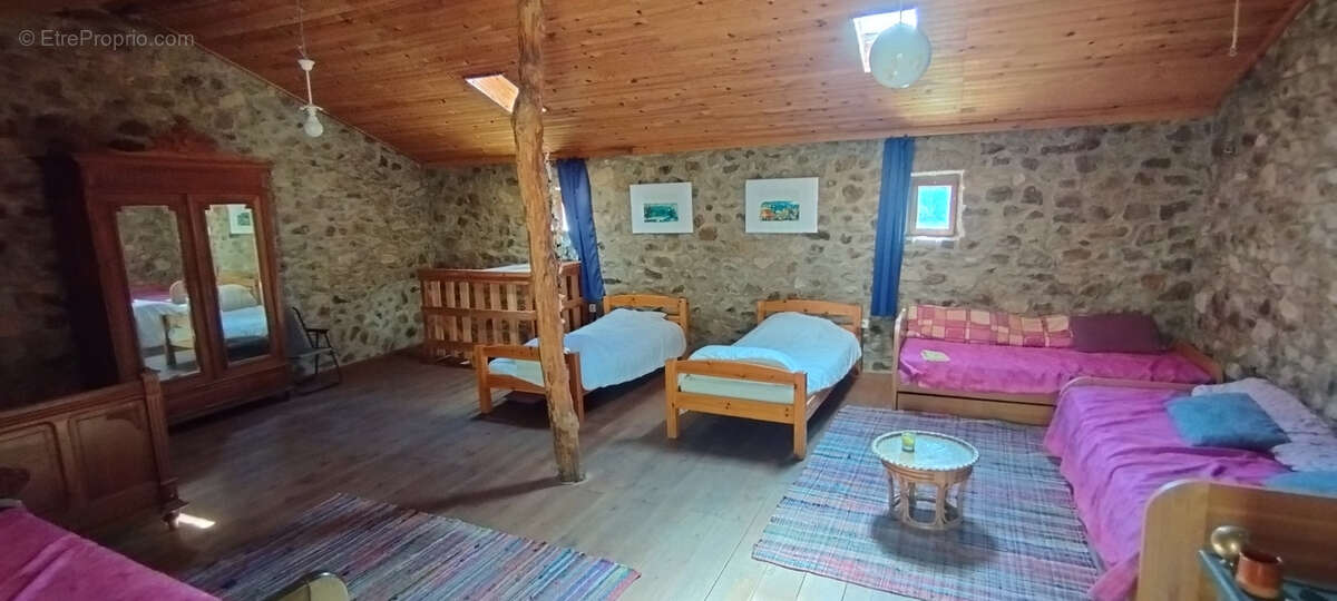 Maison à NONIERES