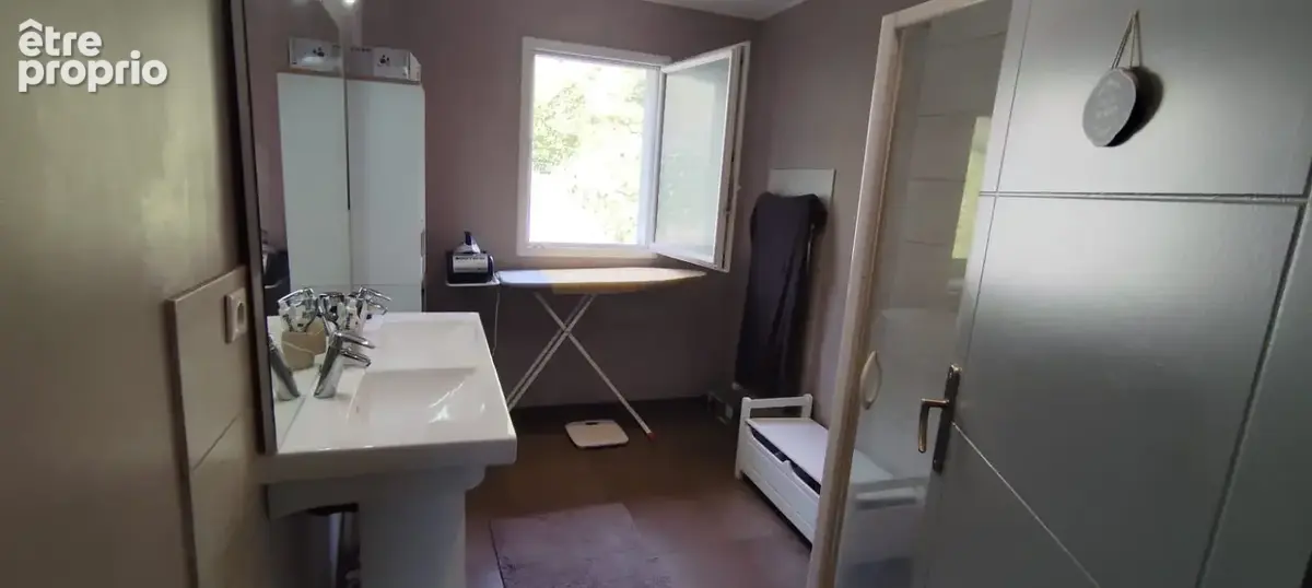 Maison de type 7 de 168 m2 avec 4 chambres + 100 m2 de sous-sol complet - photo 16