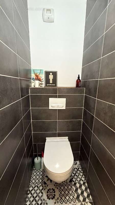 COUP DE CUR  Appartement 4 pièces entièrement rénové, lumineux, avec balcon et parking - photo 10