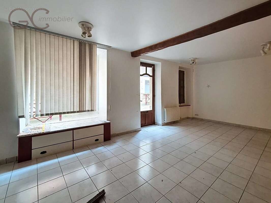 Maison à SAINT-CHINIAN