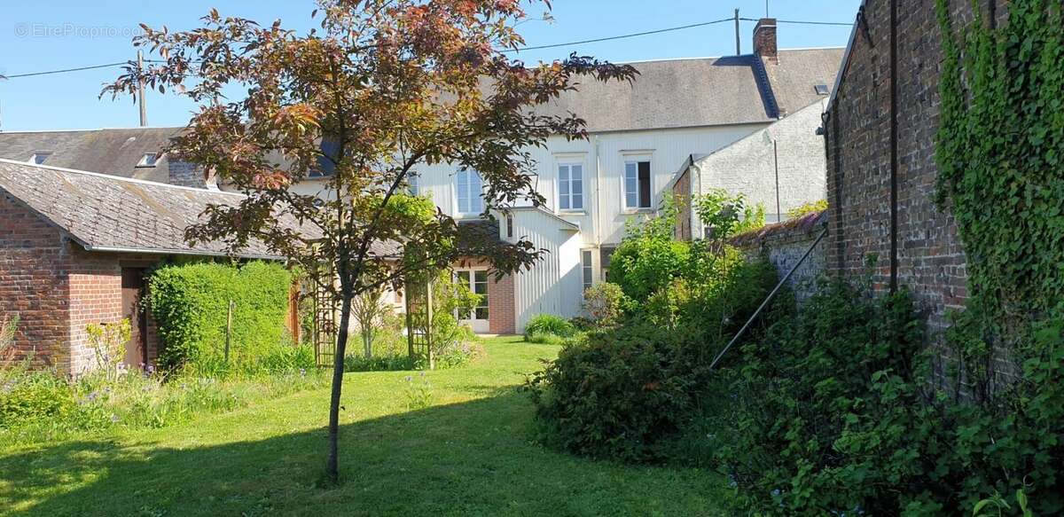 Maison à GRANDVILLIERS