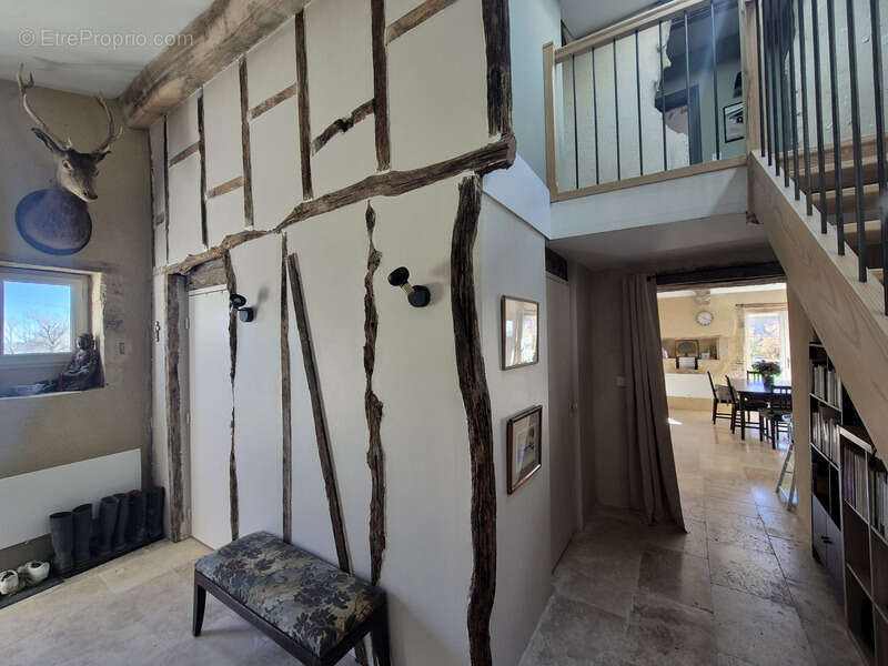 Authentique maison en pierre rénovée – 157 m² – Charme, confort et campagne gersoise - photo 9