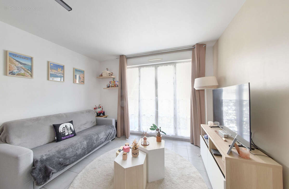 Appartement à BUSSY-SAINT-GEORGES