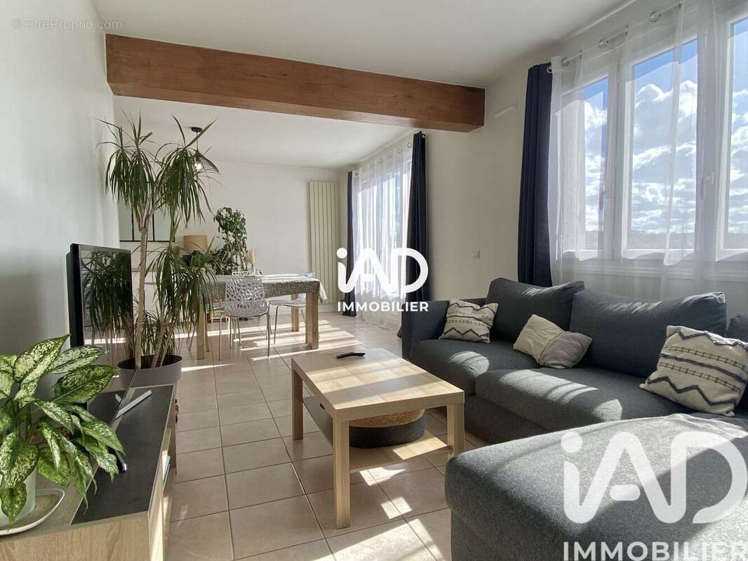 Photo 2 - Appartement à LIVRY-GARGAN