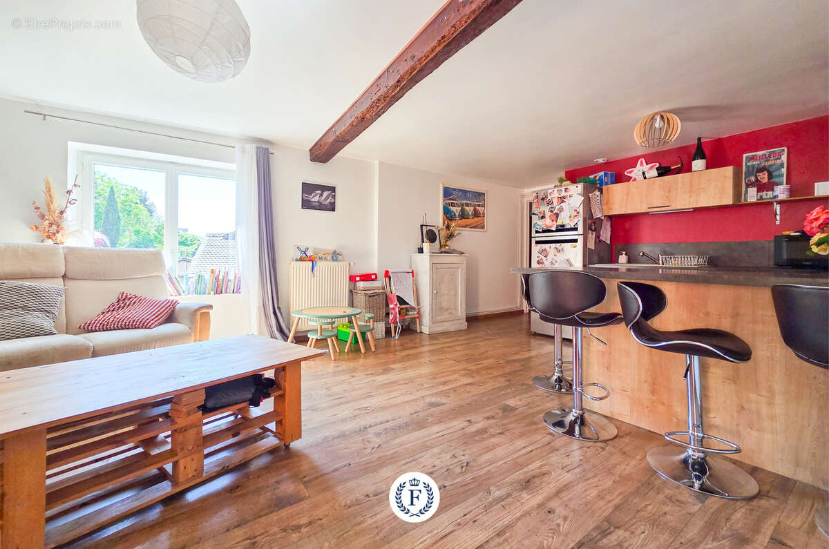 Appartement à BEAUJEU