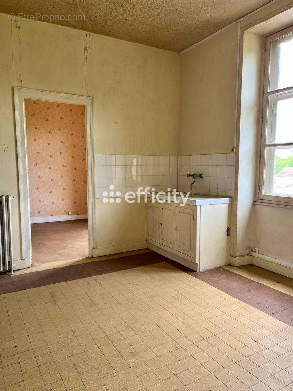 Appartement à LA FERRIERE-AUX-ETANGS