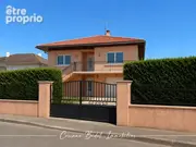 Maison à SAINT-PIERRE-DE-CHANDIEU