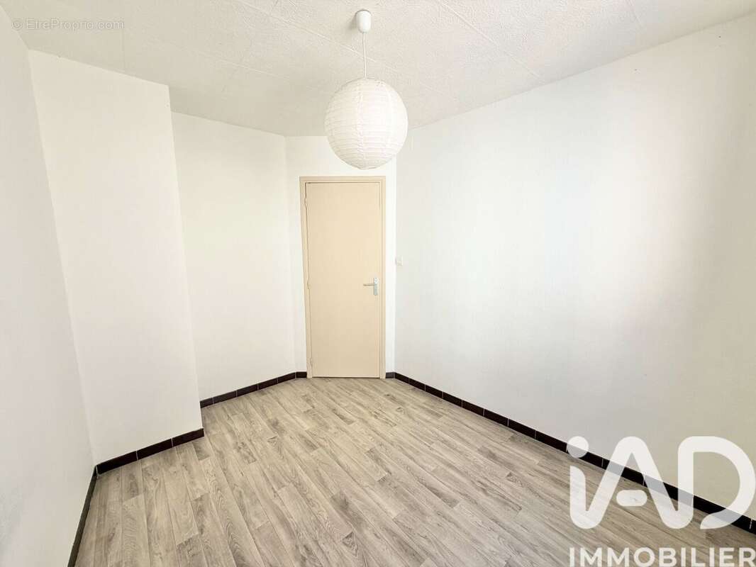 Maison 50 m² à Sainte-Eulalie  - photo 3