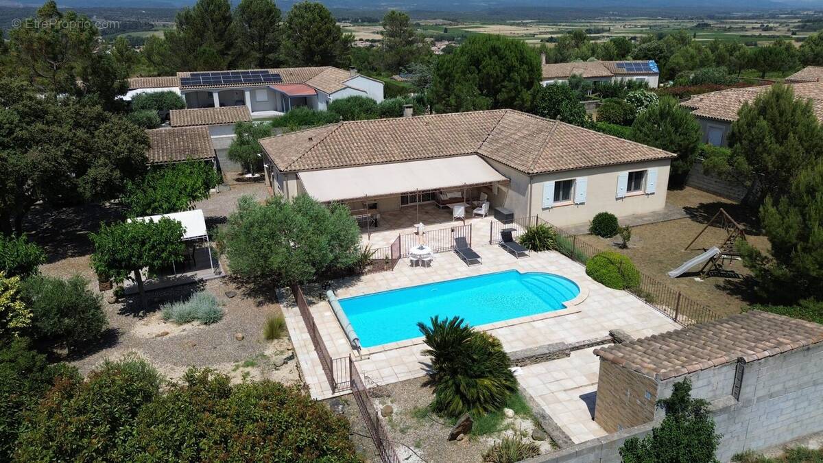 Maison à VILLEMOUSTAUSSOU