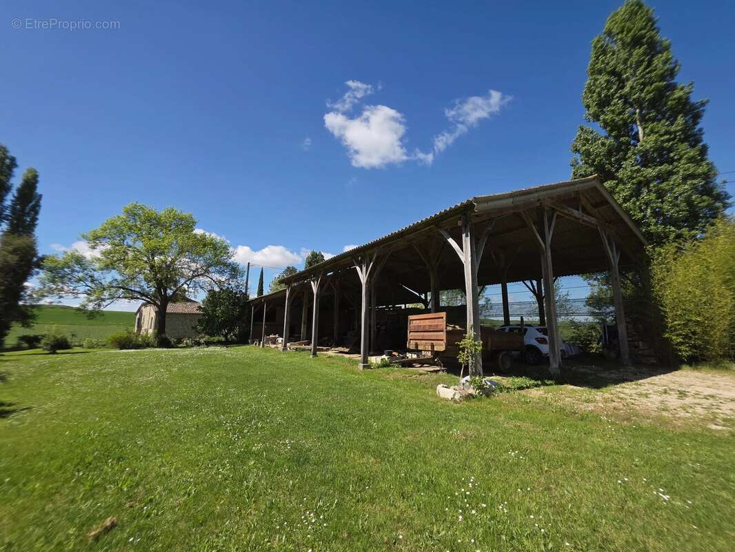 Maison à LAUZUN