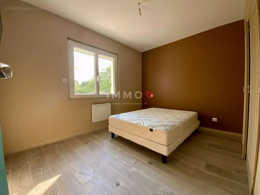 Maison de plain-pied rénovée – 3 chambres – Commerces et écoles à pied - photo 22