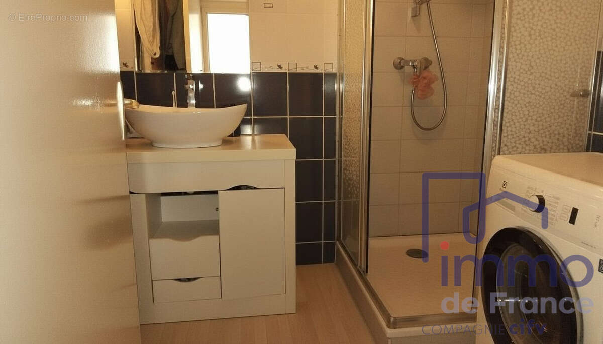 Appartement 60 m² à Saint-Etienne  - photo 3