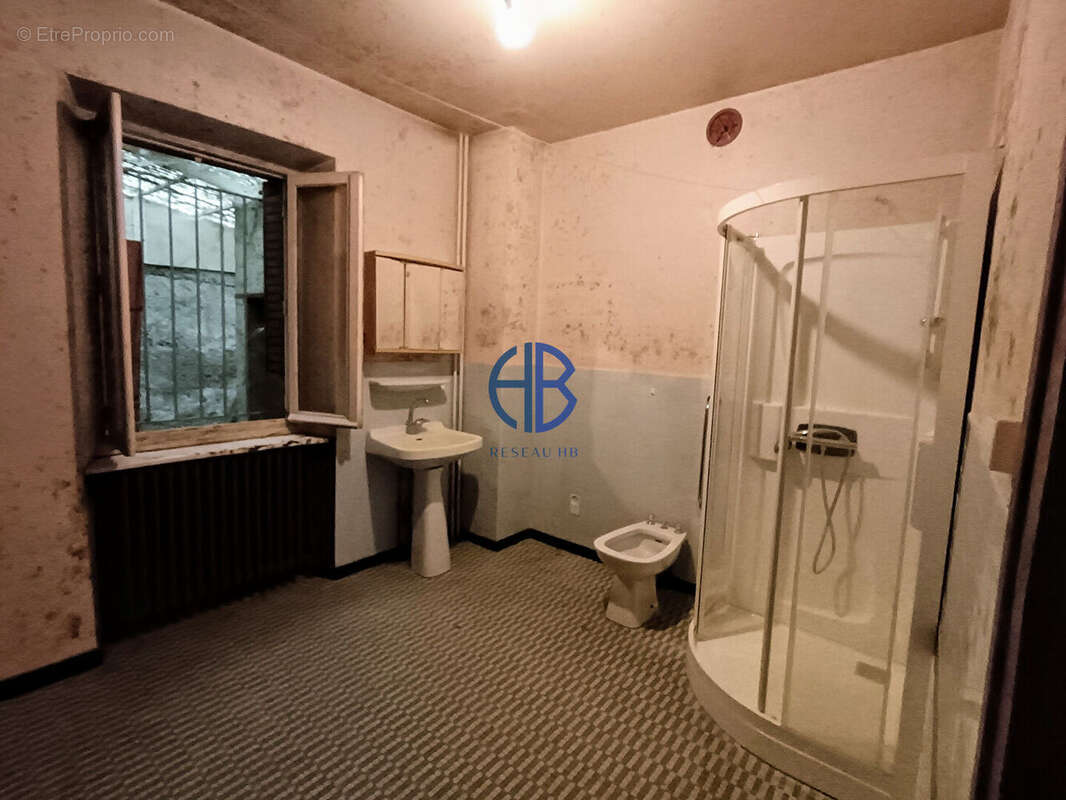 Maison à VIRIEU-LE-GRAND