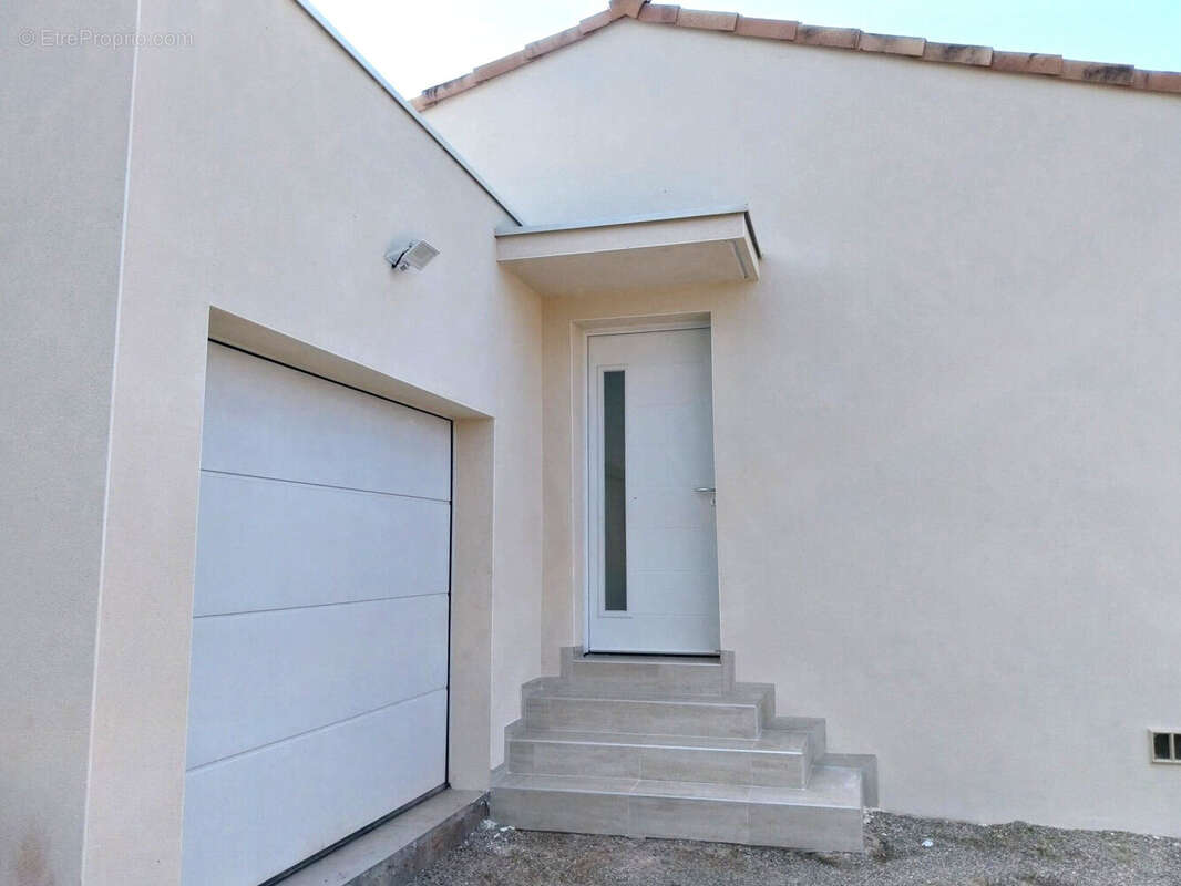 Maison 147 m² à Salasc  - photo 3