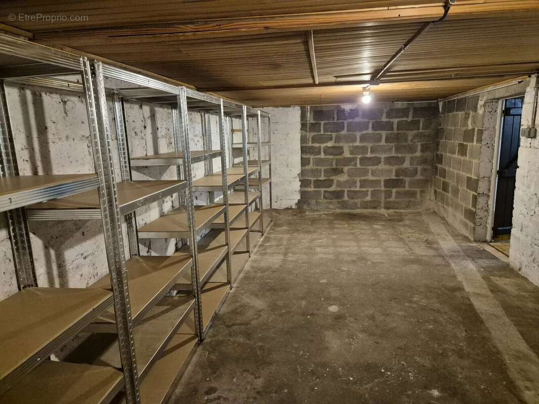 Appartement à LES PONTS-DE-CE