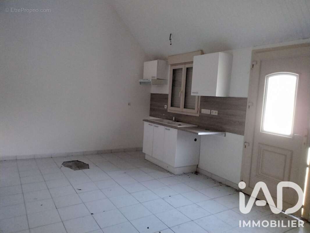 Maison 72 m² à Rou-Marson  - photo 5