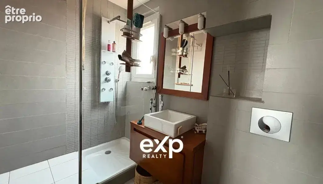 Appartement 40 m² à Saint-Thibault-Des-Vignes  - photo 5