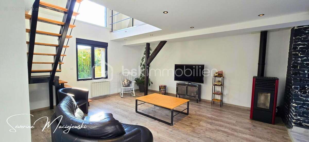 Propriété semi plain pied de 260 m² - photo 6
