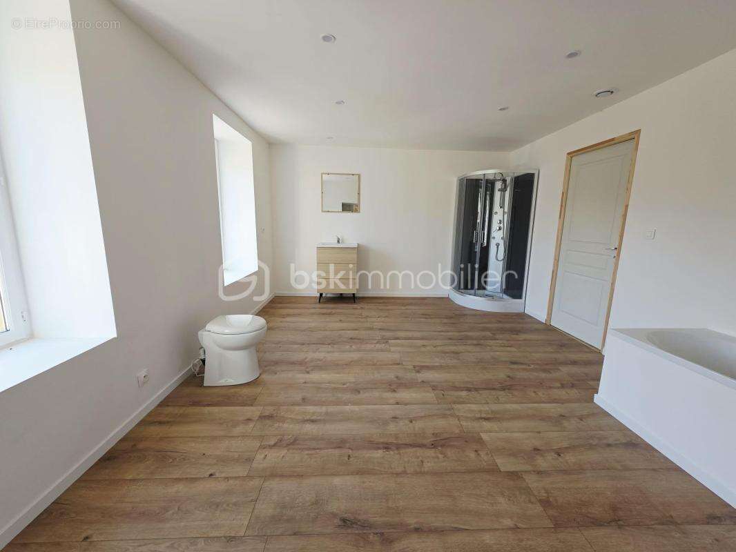  Maison de campagne rénovée – 345 m² – Vaux-Villaine (08) - photo 23