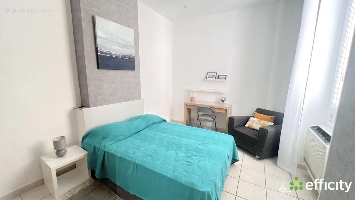 Appartement à MARSEILLE-6E