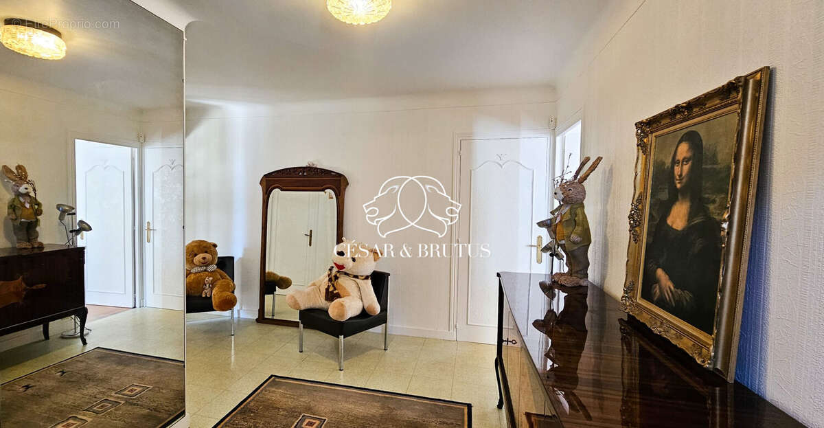 Maison 181 m² à Saint-Germain-Laval  - photo 6