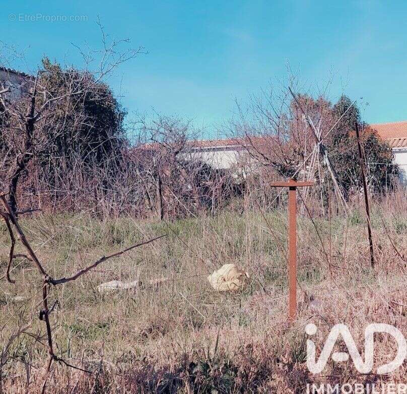 Photo 3 - Terrain à GENERAC