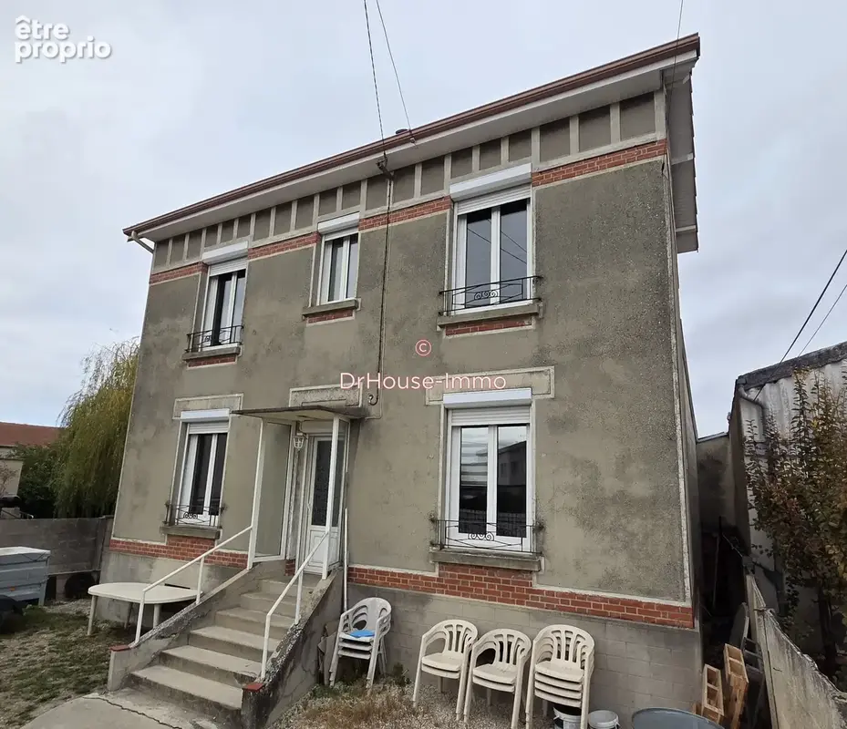 Maison 5 pièces 109 m² à vendre à Les Noes-Pres-Troyes (10420) - photo 1