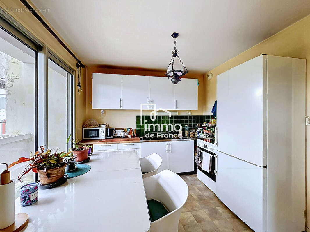 Appartement à SAINT-GENIS-POUILLY