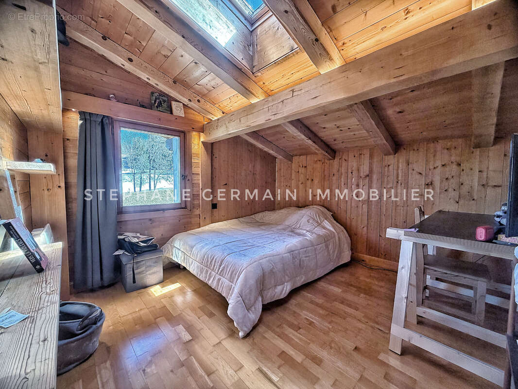 Maison à DEMI-QUARTIER