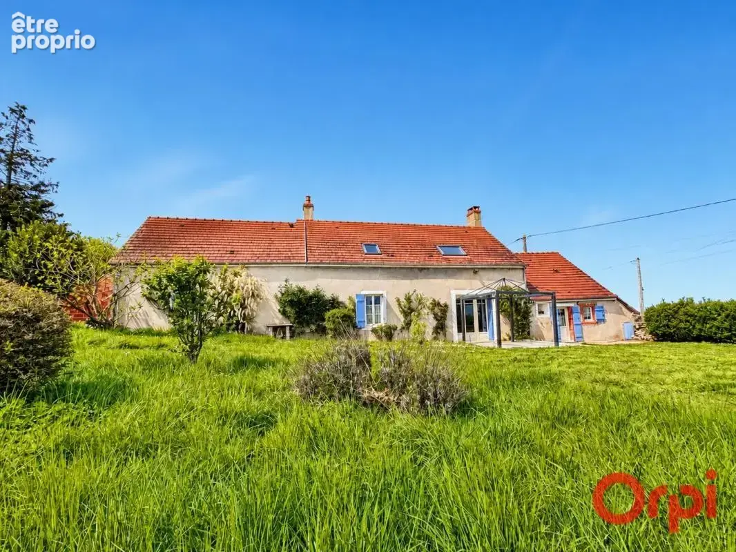Maison de campagne pleine de charme avec jardin arboré et jolie vue - photo 11