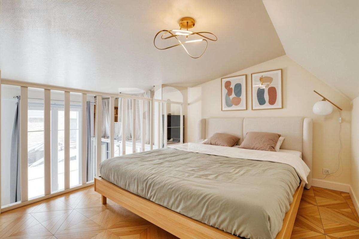 Appartement à PARIS-17E