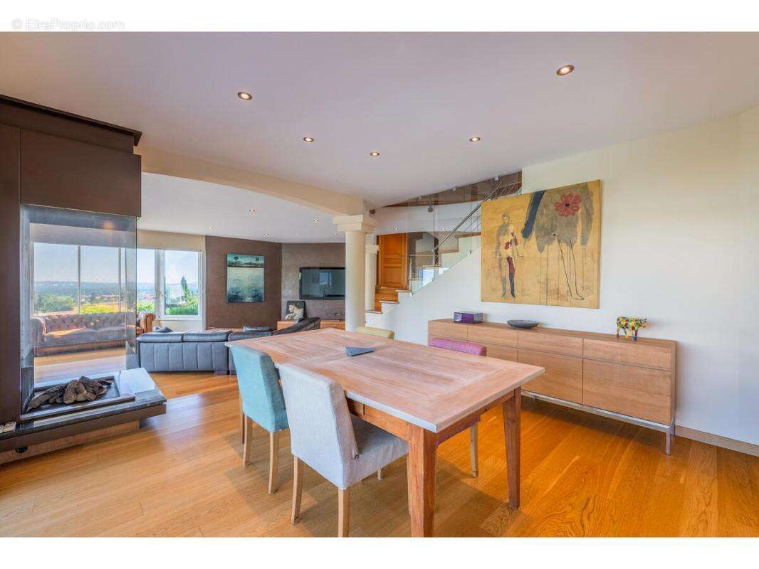 Maison 213 m² à Bossey  - photo 11