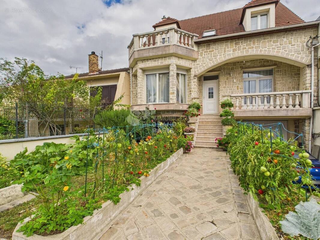 Maison à VITRY-SUR-SEINE