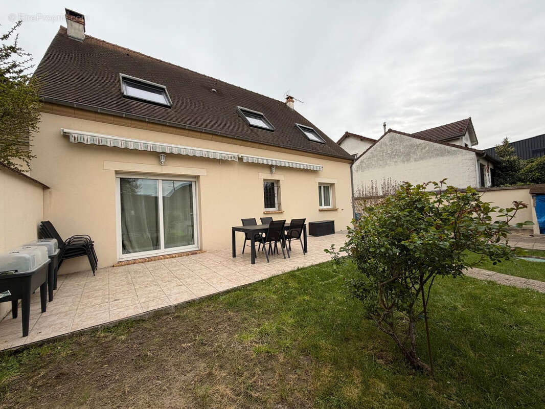 Maison à MITRY-MORY