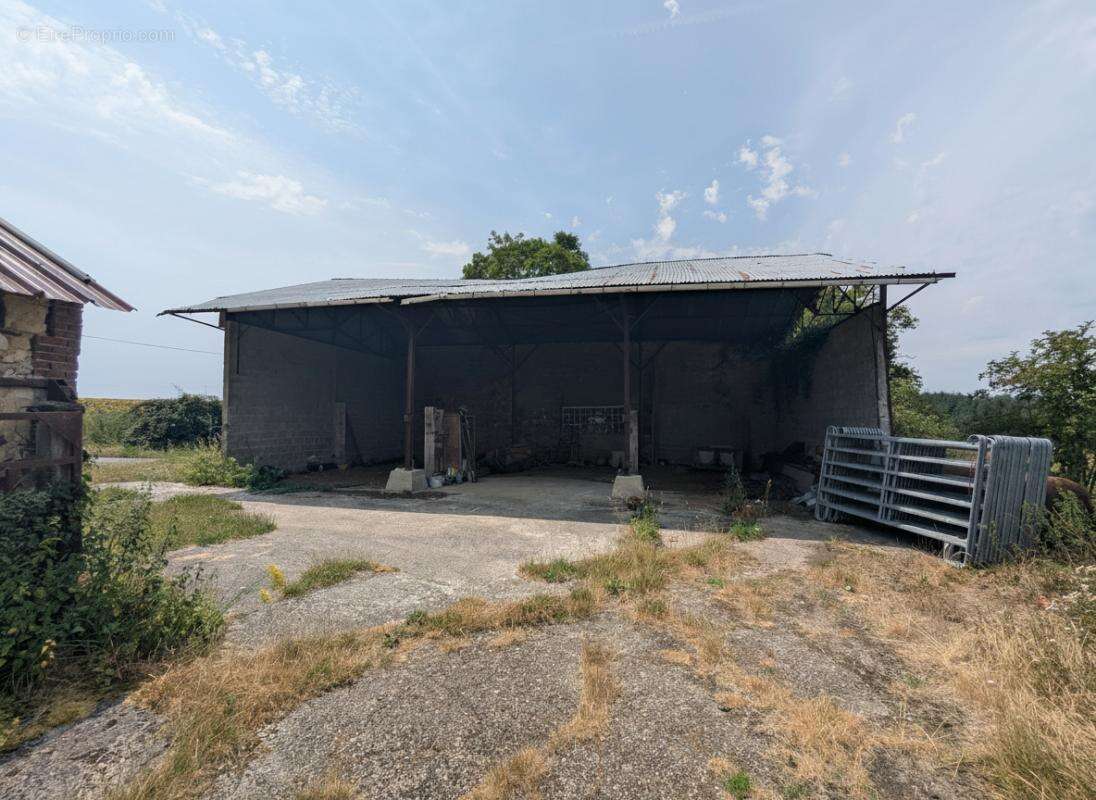 Propriété (corps de ferme) 360m2 au sol  à rénover - photo 13