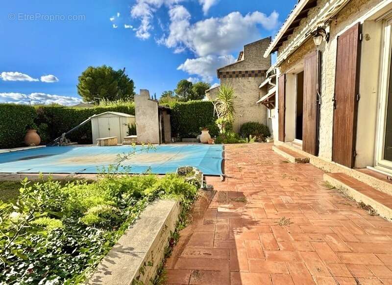 Maison à LA FARE-LES-OLIVIERS