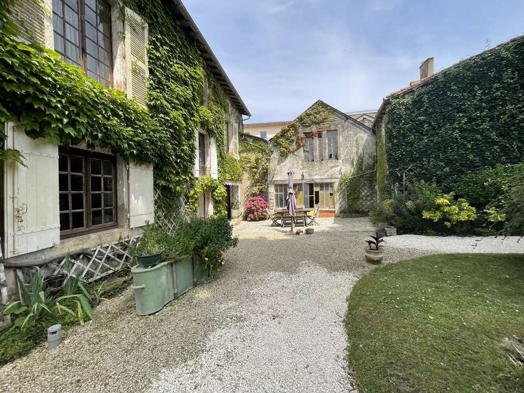 Maison à CIVRAY