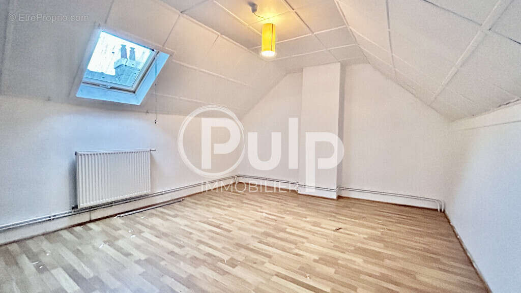 Immeuble de rapport. Maison et commerce - photo 4