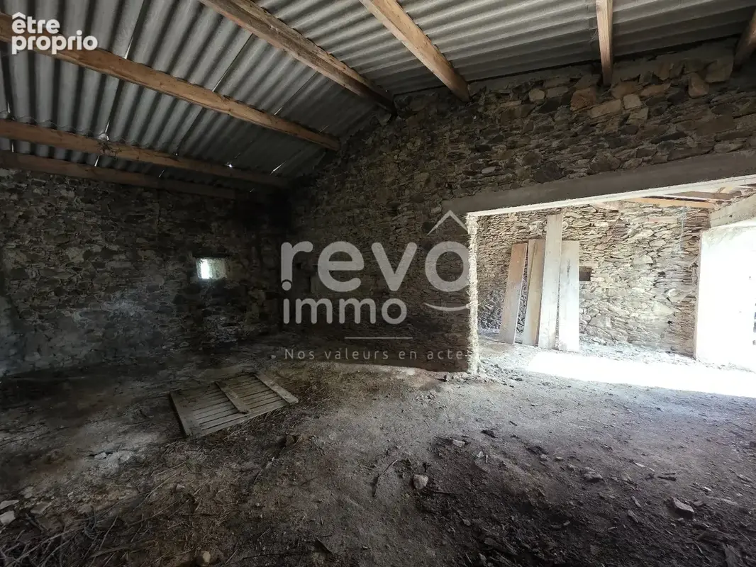 Bâtiment en pierres 55m² - photo 5