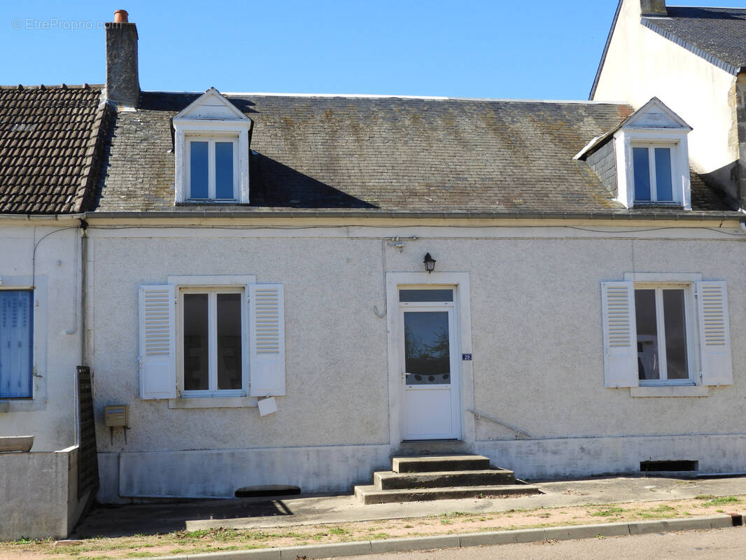 Maison à TROIS-VEVRES